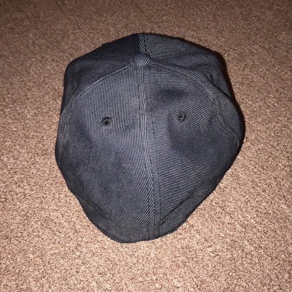 Volcom Hat - Picture 2 of 4